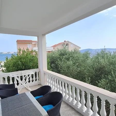 Apartament Zara *